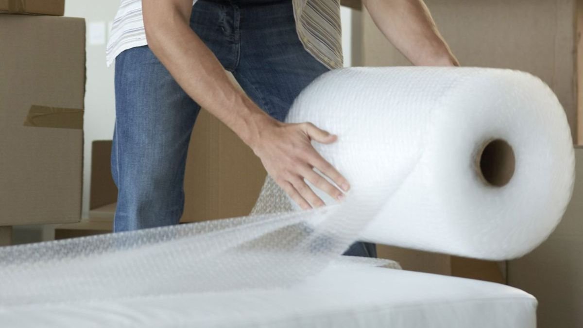 سيارات نقل أثاث مغلقة وتجهيزات حماية داخل القاهرة والجيزة